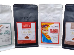 Kit degustazione di caffè macinato con 4 buste da 125g a scelta tra miscele e monorigini selezionate. Ideale per scoprire aromi e trovare il tuo caffè preferito.